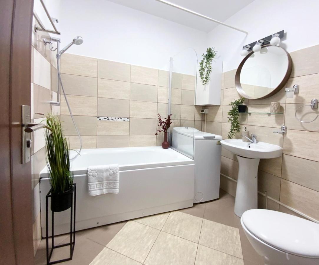 Iulius Loft Apartment Iasi Exterior photo